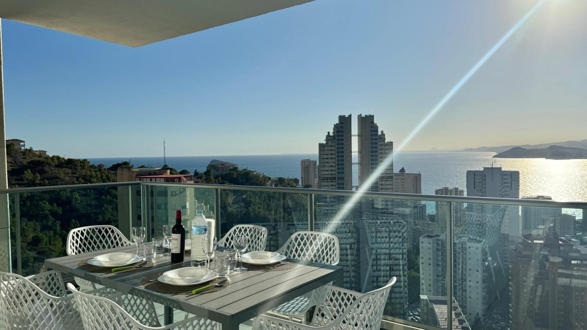 Highrise Apartment With Stunning Views From Private Balcony 85 Benidorm Eksteriør bilde